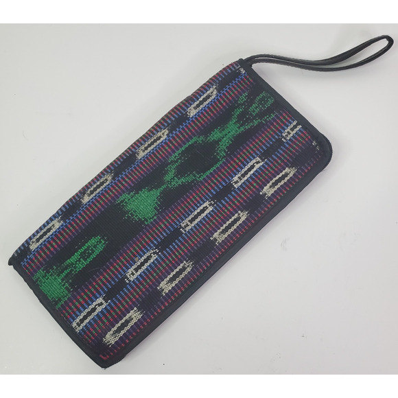 Vintage Unbranded Travel Wallet Aztec Print wrist strap full zip card slots - Picture 1 of 7